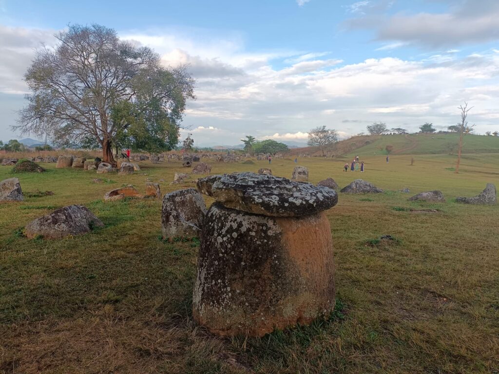 plain of jars tour with local guide