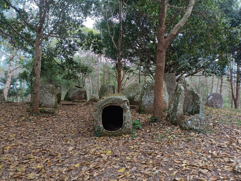 plain of jars tour with local guide